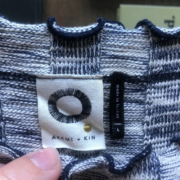 AKEMI+KIN Summer Sweater Tank - Picture 6 of 8